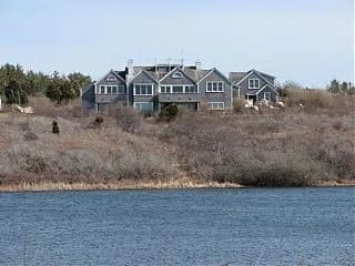 rental property in 11 Washing Pond Road