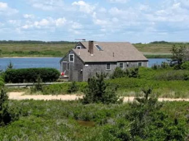 rental property in 27 Osprey Way