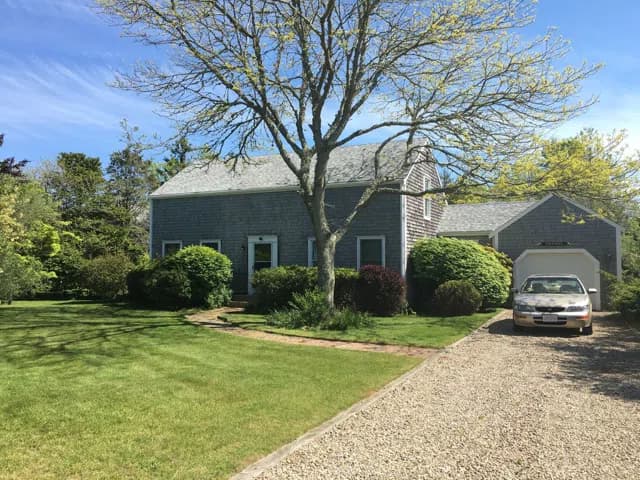 rental property in 10 Meadow View Drive