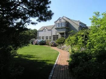rental property in 196 Cliff Road