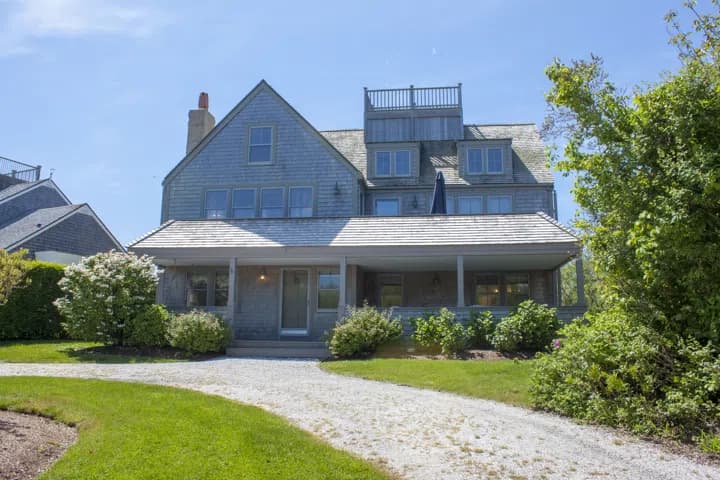 rental property in 10.5 Sherburne Turnpike