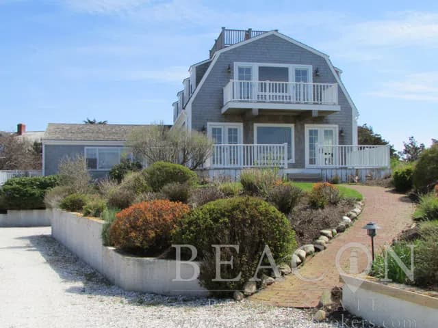 rental property in 30 Bassett Road