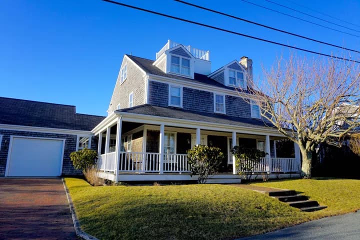 rental property in 61 Cliff Road