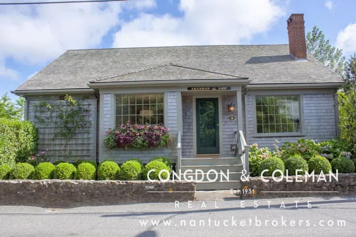 rental property in 6 Derrymore Road