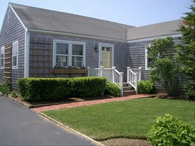 rental property in 6 Tashama Lane
